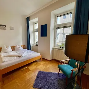 Nice Close To City Center Apartament
